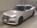 2013 Toyota Crown Hybrid