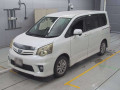 2010 Toyota Noah