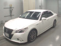 2014 Toyota Crown Hybrid