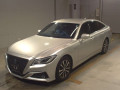 2018 Toyota Crown Hybrid