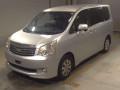 2013 Toyota Noah