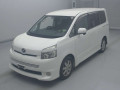 2010 Toyota Voxy
