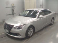 2013 Toyota Crown Hybrid
