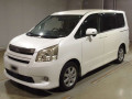 2007 Toyota Noah