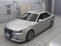 2013 Toyota Crown Hybrid