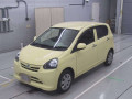 2013 Daihatsu Mira e:S