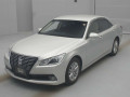 2013 Toyota Crown Hybrid