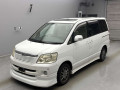2002 Toyota Noah