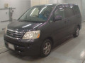 2004 Toyota Noah