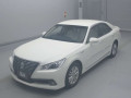 2013 Toyota Crown Hybrid