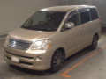 2004 Toyota Noah