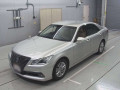 2015 Toyota Crown Hybrid