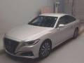 2018 Toyota Crown Hybrid