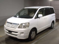 2002 Toyota Noah
