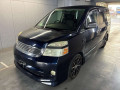 2005 Toyota Voxy