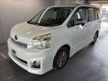 2013 Toyota Voxy