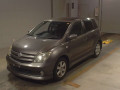 2005 Toyota IST