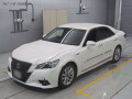 2014 Toyota Crown Hybrid