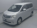 2013 Toyota Noah
