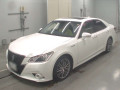 2013 Toyota Crown Hybrid
