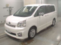 2013 Toyota Voxy