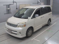 2006 Toyota Voxy
