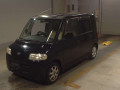 2004 Daihatsu Tanto