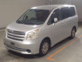 2010 Toyota Noah