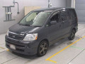 2004 Toyota Noah