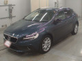 2019 Volvo V40