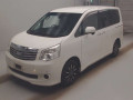 2010 Toyota Noah