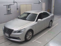 2013 Toyota Crown Hybrid