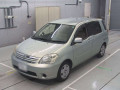 2005 Toyota Raum