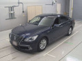 2013 Toyota Crown Hybrid
