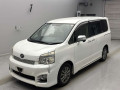 2013 Toyota Voxy