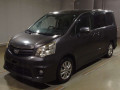2013 Toyota Noah