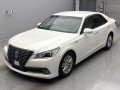 2013 Toyota Crown Hybrid