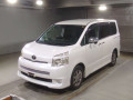 2010 Toyota Voxy