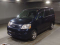 2005 Toyota Noah
