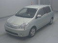 2003 Toyota Raum