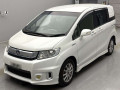 2015 Honda Freed spike hybrid