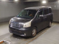 2010 Toyota Noah
