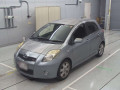 2005 Toyota Vitz