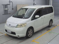 2005 Nissan Serena