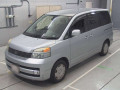2003 Toyota Voxy