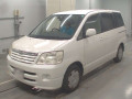 2004 Toyota Noah