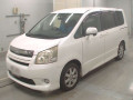 2007 Toyota Noah