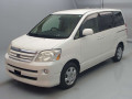 2004 Toyota Noah