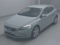 2017 Volvo V40