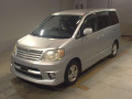 2003 Toyota Noah